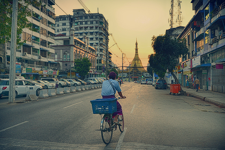 Private photo tours Myanmar